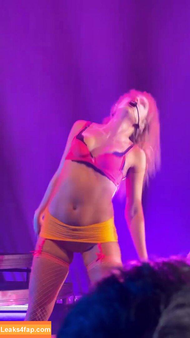 Addison Rae / addie_the_baddie / addisonraee / amirrazm leaked photo photo #2571