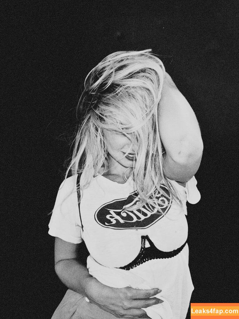 Addison Rae / addie_the_baddie / addisonraee / amirrazm leaked photo photo #2701