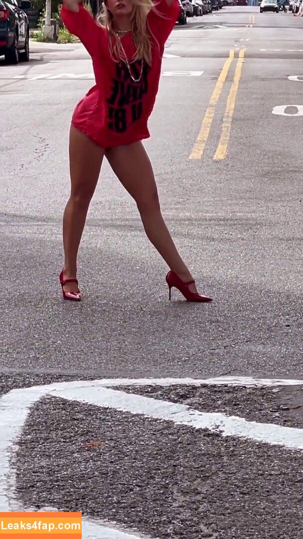 Addison Rae / addie_the_baddie / addisonraee / amirrazm leaked photo photo #2704