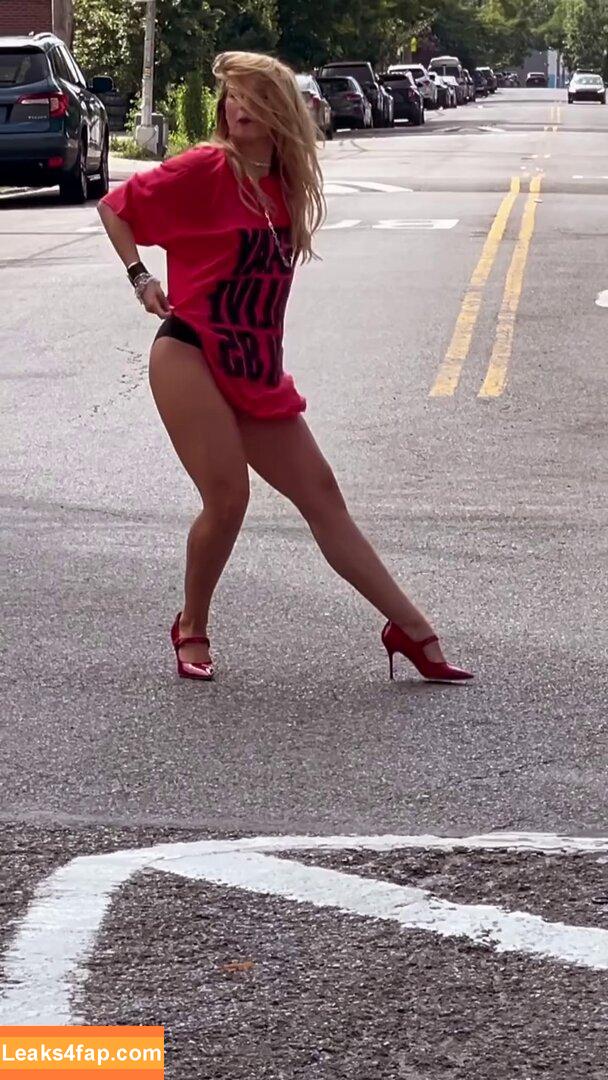 Addison Rae / addie_the_baddie / addisonraee / amirrazm leaked photo photo #2705