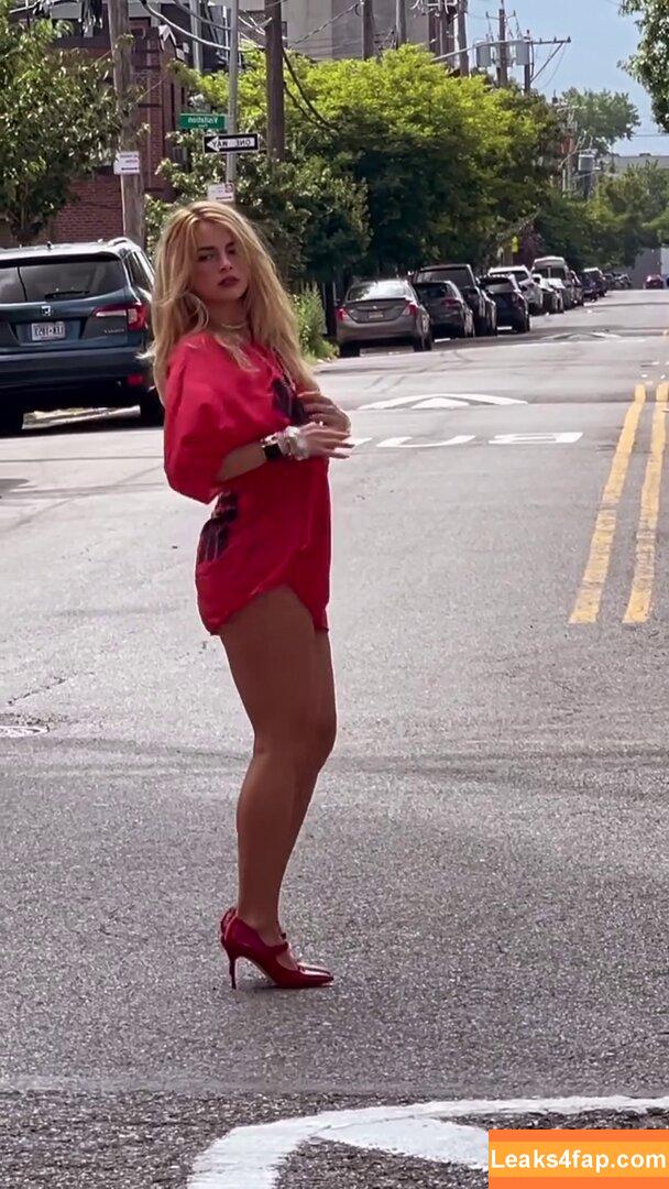 Addison Rae / addie_the_baddie / addisonraee / amirrazm leaked photo photo #2714