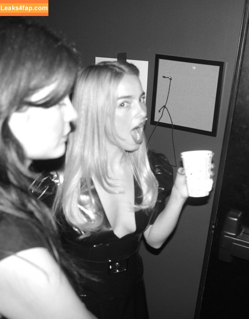 Addison Rae / addie_the_baddie / addisonraee / amirrazm leaked photo photo #2763