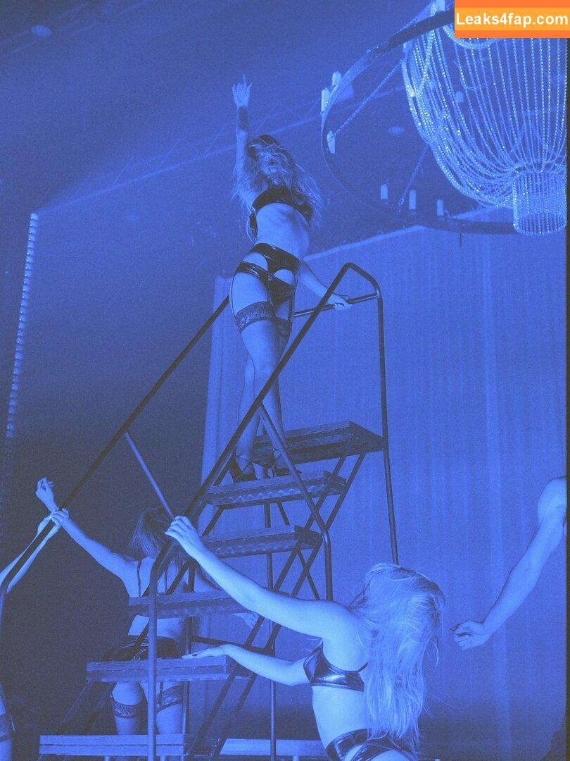 Addison Rae / addie_the_baddie / addisonraee / amirrazm слитое фото фото #2815