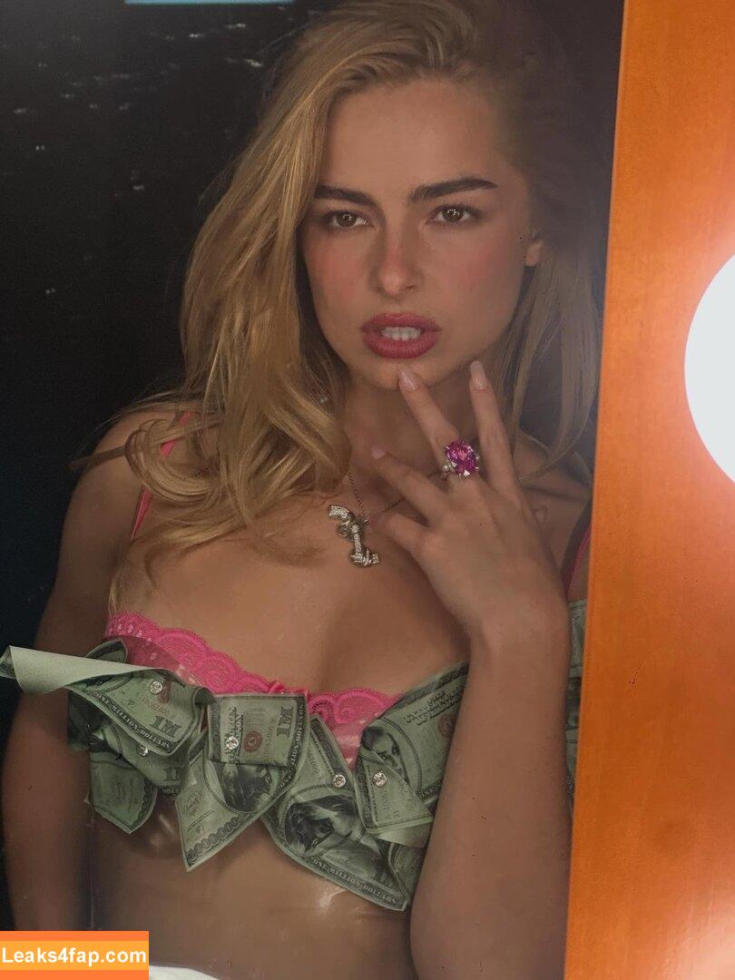 Addison Rae / addie_the_baddie / addisonraee / https: / whoisaddison слитое фото фото #2895