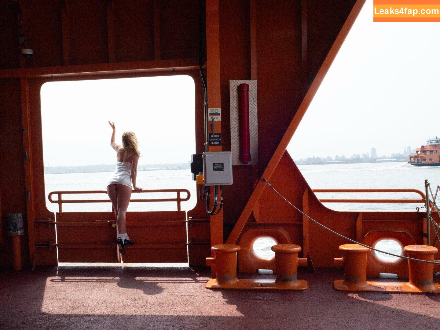 Addison Rae / addie_the_baddie / addisonraee / https: / whoisaddison leaked photo photo #2900