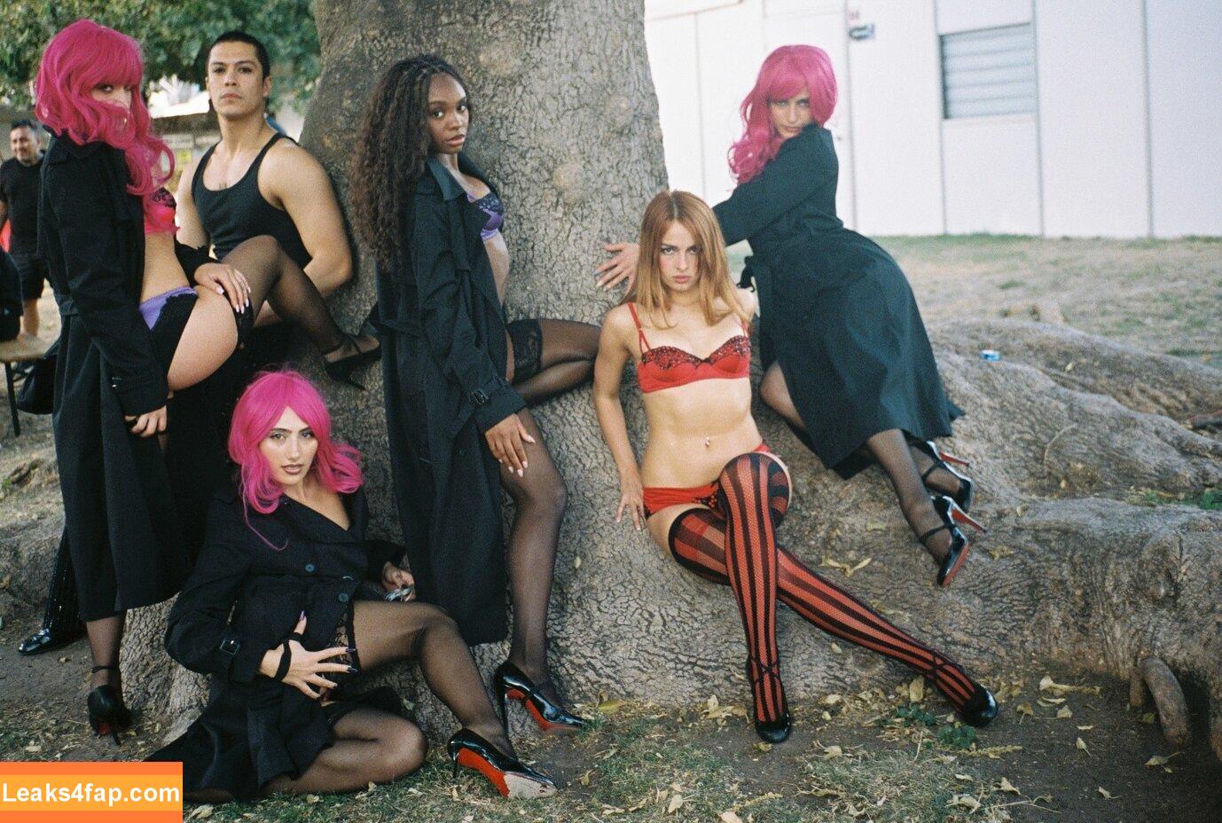 Addison Rae / addie_the_baddie / addisonraee / https: / whoisaddison слитое фото фото #2968