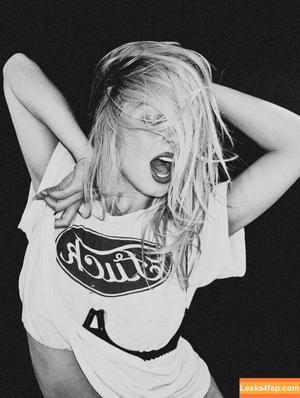 Addison Rae фото #2697