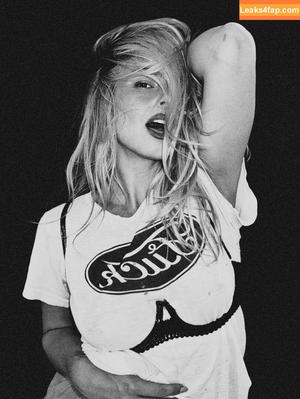 Addison Rae фото #2698