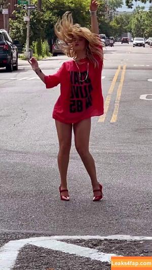 Addison Rae фото #2702