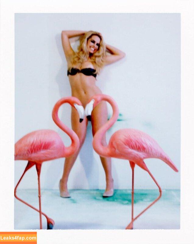 Addison Rae / addie_the_baddie / addisonraee / https: / whoisaddison слитое фото фото #3095