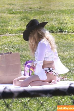 Addison Rae photo #3040