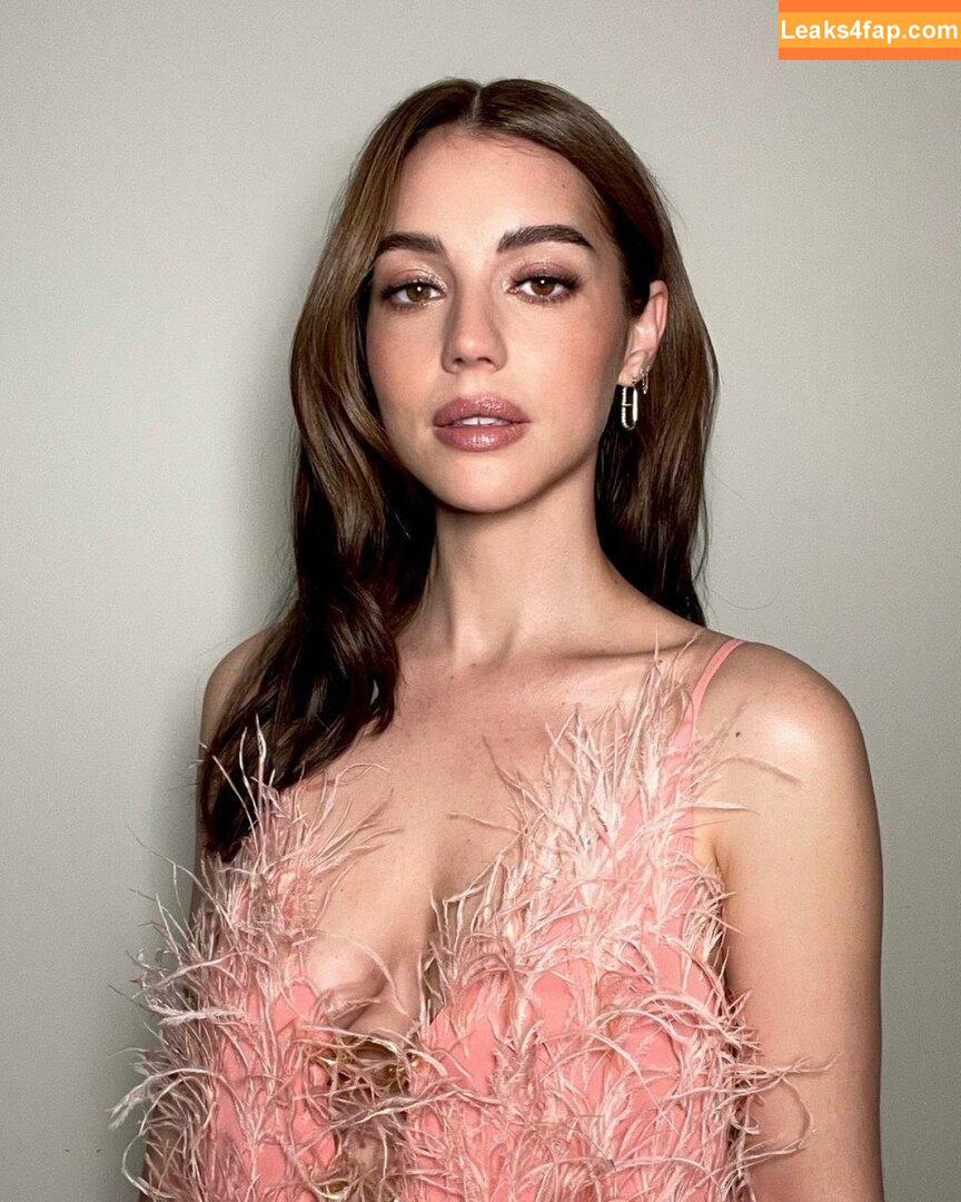 Adelaide Kane / adelaidekane слитое фото фото #0018