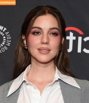 Adelaide Kane photo #0156