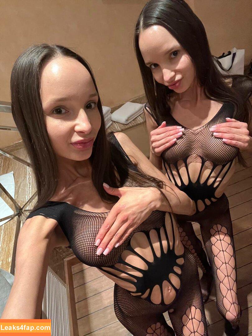 Adelalinka Twins / adelalinka / adelalinka_life / adelina_alinka leaked photo photo #0609