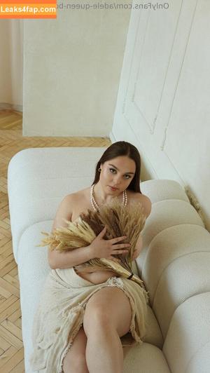 adele-queen-boobs photo #0018