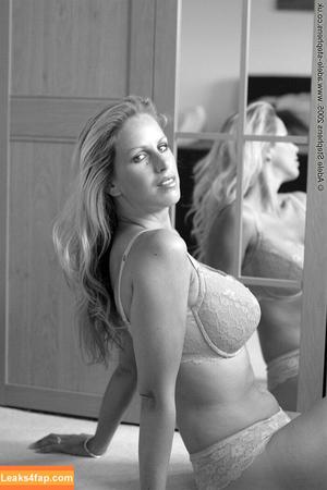 Adele Stephens photo #0808