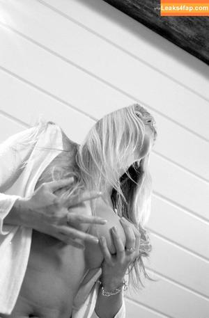 Adele Stephens photo #1677