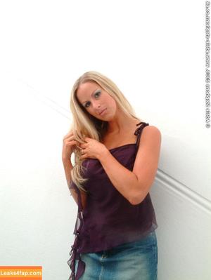 Adele Stephens photo #4916