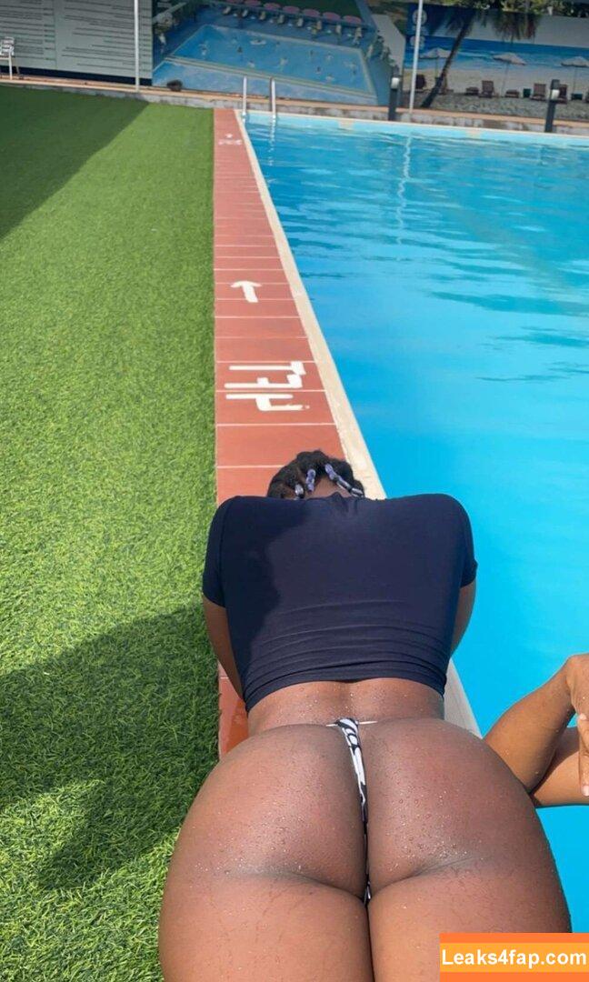 Adeline Thompson Onlyfans leaks