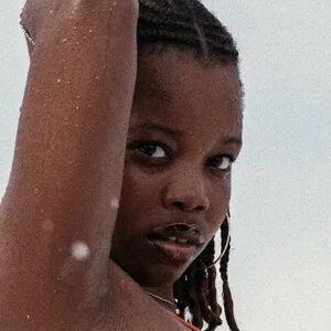 Adeline Thompson photo #0006