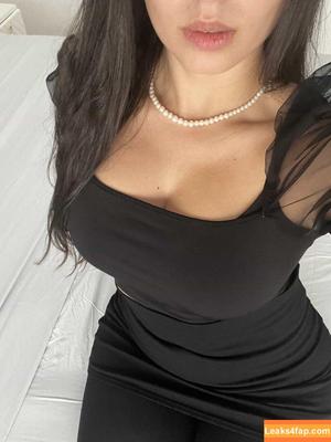 adora_18 photo #0072