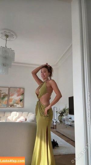 Adorable Caro photo #0585