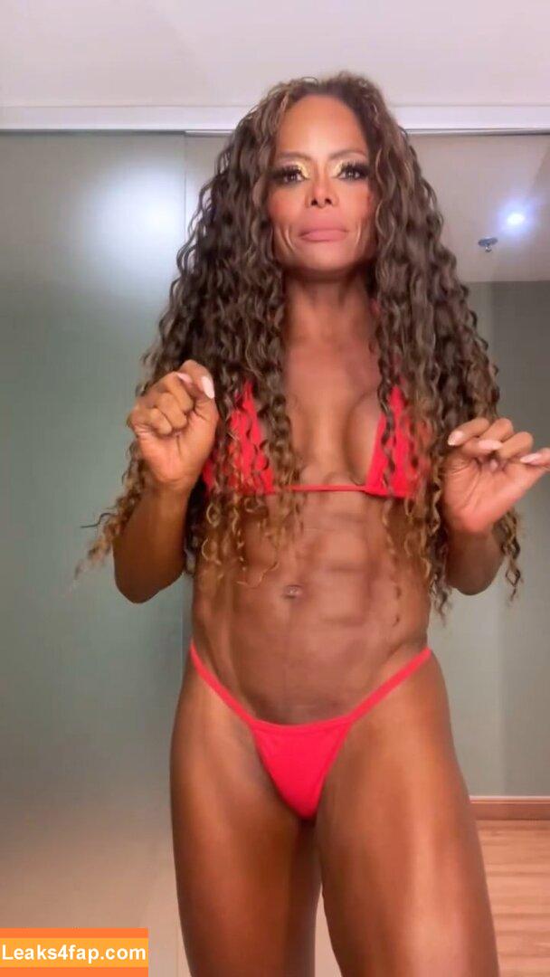 Adriana Bombom / adrianabombom / pietra.bombom17 leaked photo photo #0051