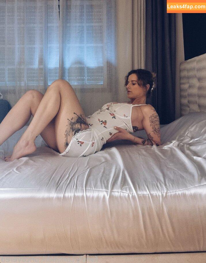 Adriana Filipa / CallMeAdri / adri_uncovered / adrianafilipa76 leaked photo photo #0005