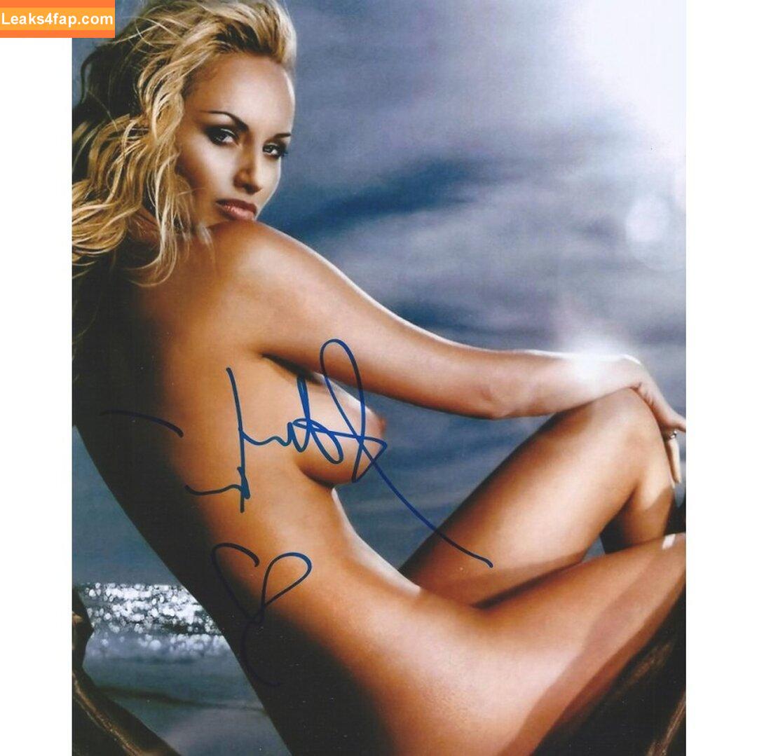 Adriana Karembeu / adrianakarembeusklenarikova leaked photo photo #0075