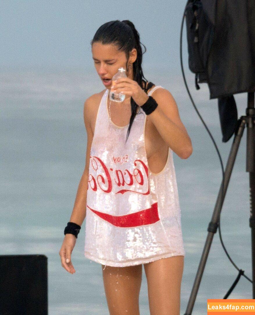 Adriana Lima / AdrianaLima / adrivainilla слитое фото фото #0322