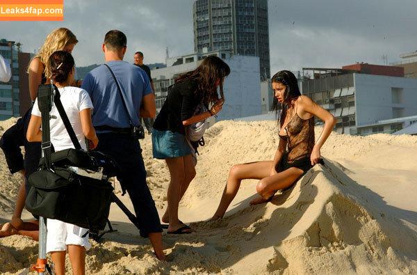 Adriana Lima / AdrianaLima / adrivainilla слитое фото фото #0355