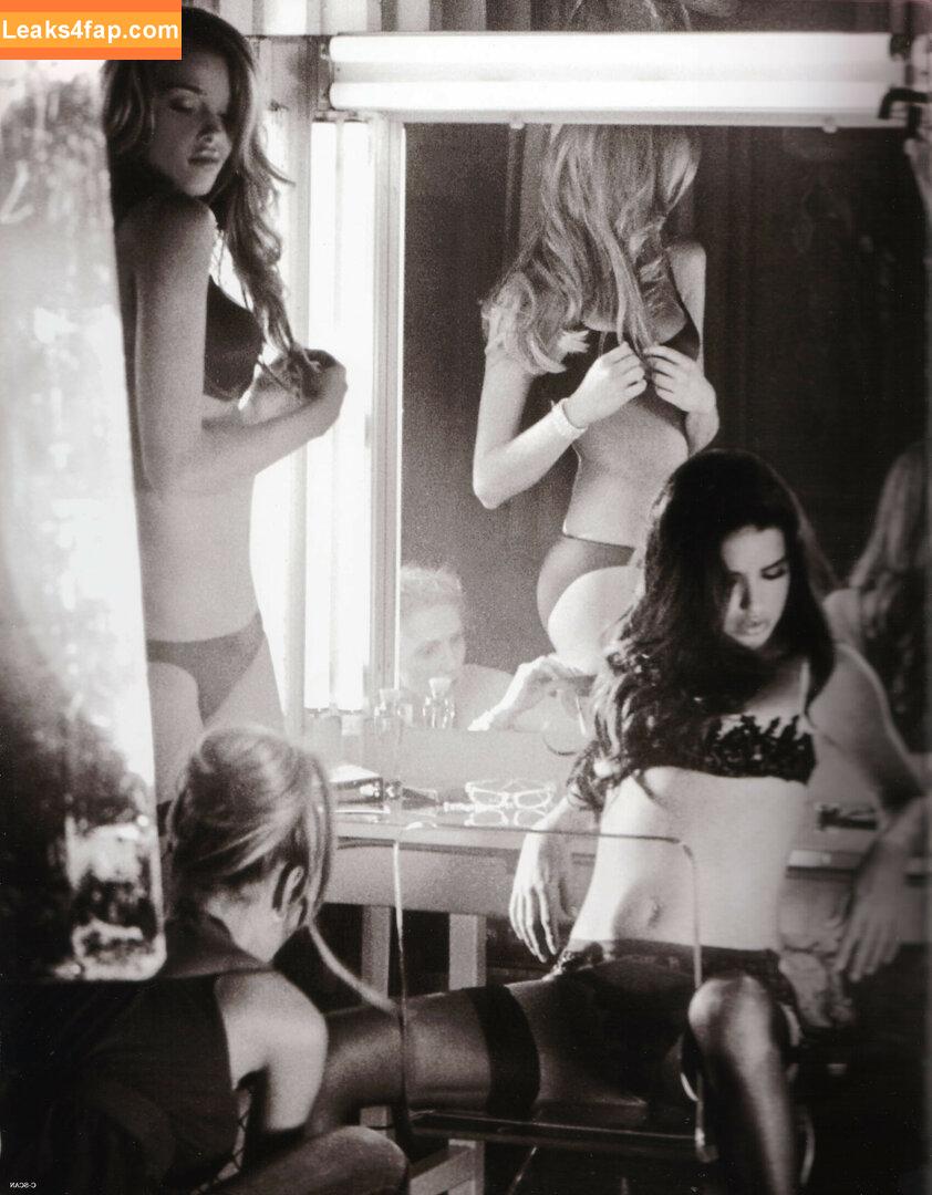 Adriana Lima / AdrianaLima / adrivainilla leaked photo photo #0591