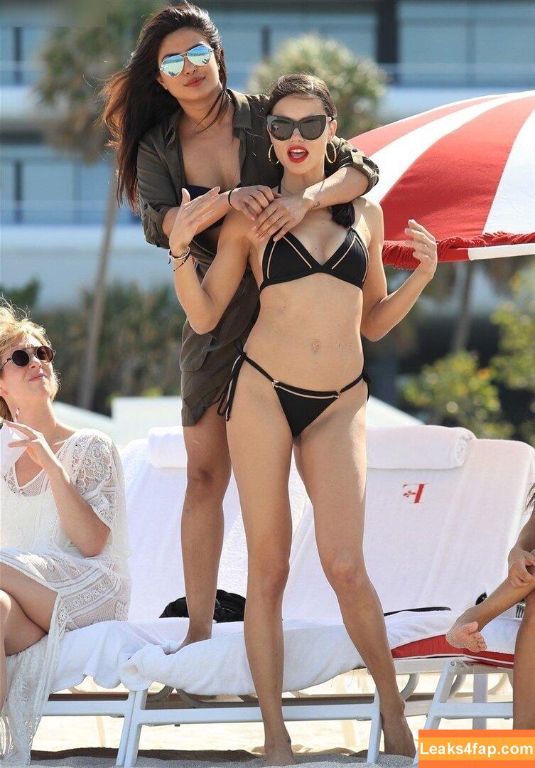 Adriana Lima / AdrianaLima / adrivainilla leaked photo photo #0908