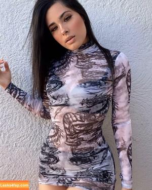Adriana Olivarez photo #0004