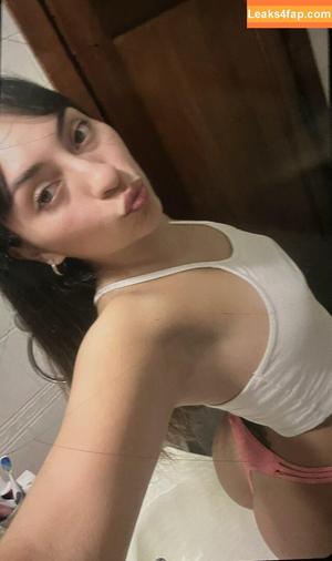 adrianaresi photo #0008