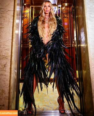 Adriane Galisteu photo #0020