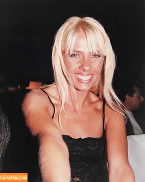 Adriane Galisteu photo #0076