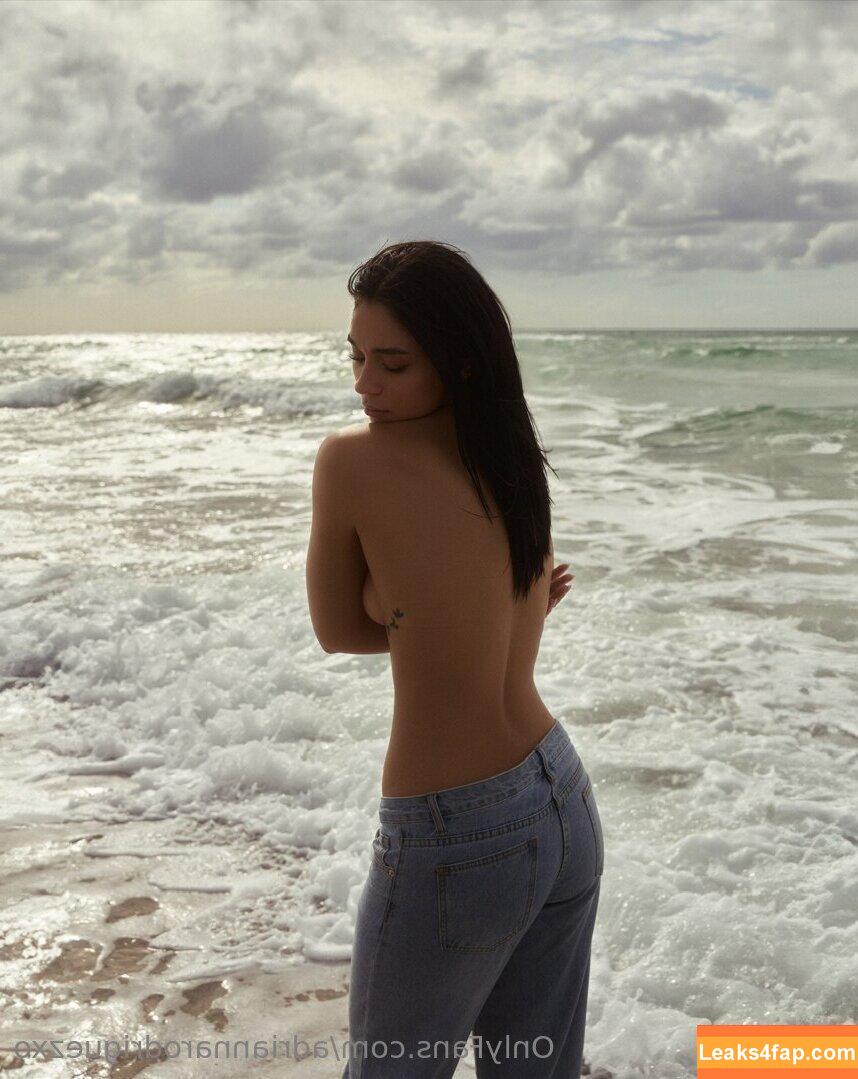 adriannarodriguezxo / adriannarodrgz leaked photo photo #0029