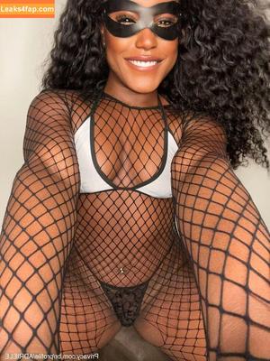 Adriele Souza photo #0017