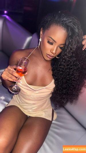 Adriele Souza photo #0022
