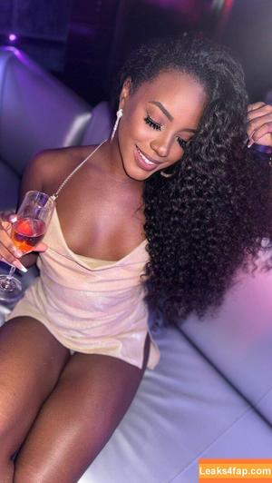 Adriele Souza photo #0023