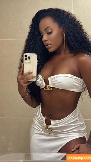 Adriele Souza photo #0048