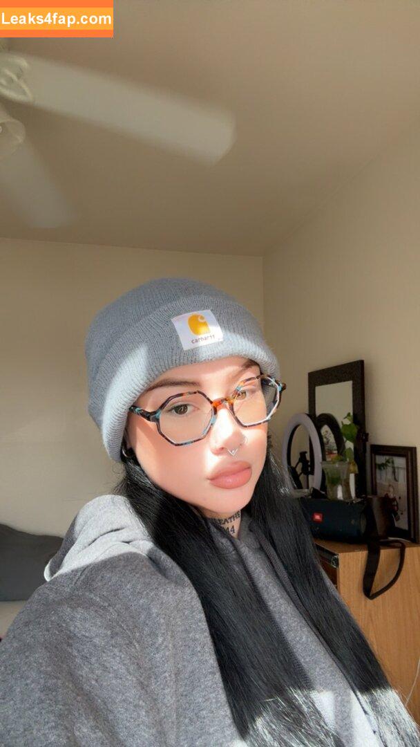 adventureswmeg / adventureswmegs leaked photo photo #0010