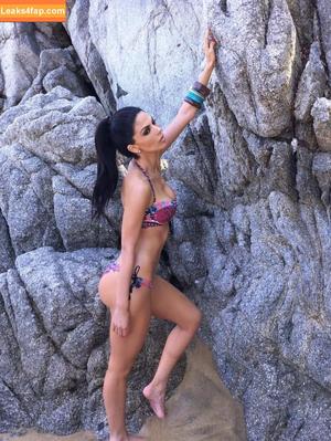 Africa Zavala photo #0001