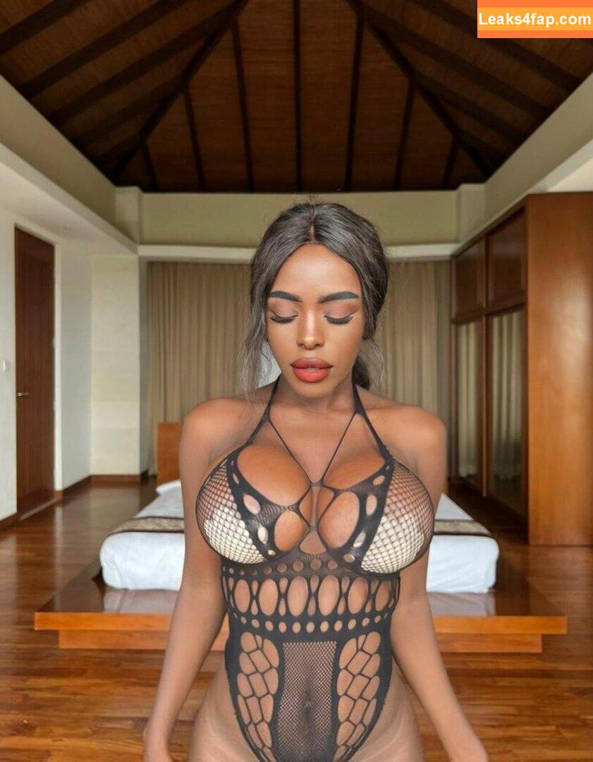 africangonwild / Mia / foxy_maya__ / littlemiss_miaa leaked photo photo #0021