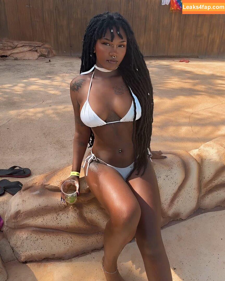 Afro Gaybe / Miss_hell666 / afro_gaybe leaked photo photo #0059