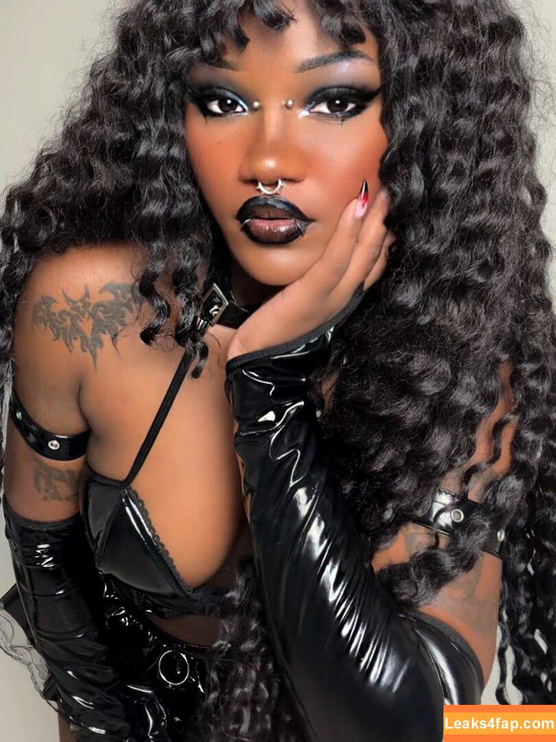 Afro Gaybe / Miss_hell666 / afro_gaybe leaked photo photo #0065