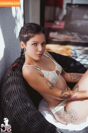 Agatha Suicide photo #0174