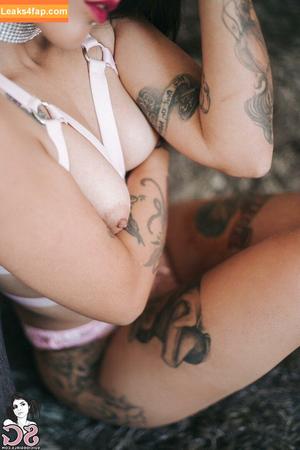 Agatha Suicide photo #0238