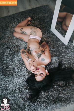 Agatha Suicide photo #0246